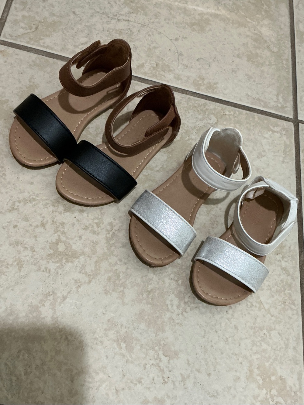 Old Navy Girls Black and Silver Open-Toe Sandals
